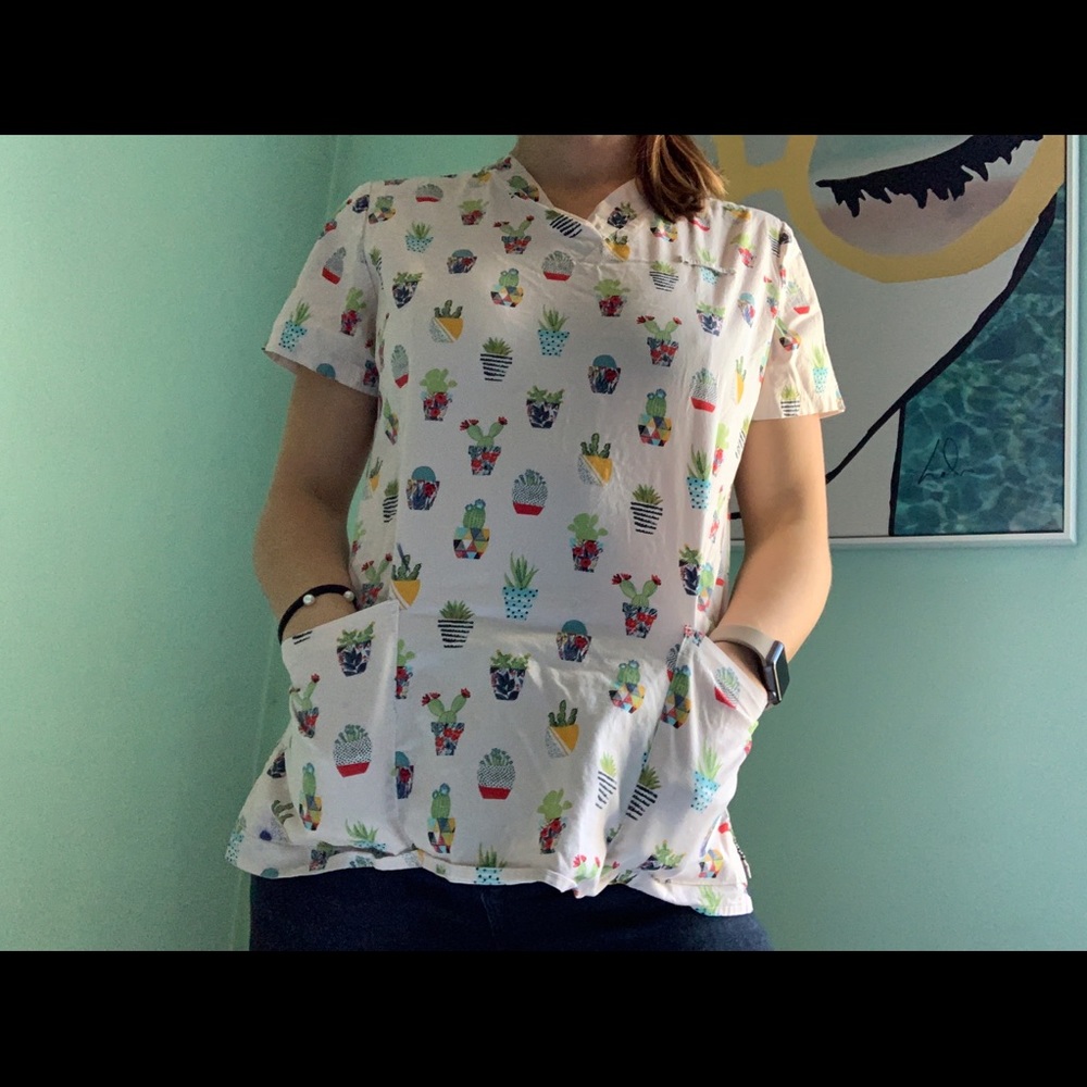 Cactus scrub top